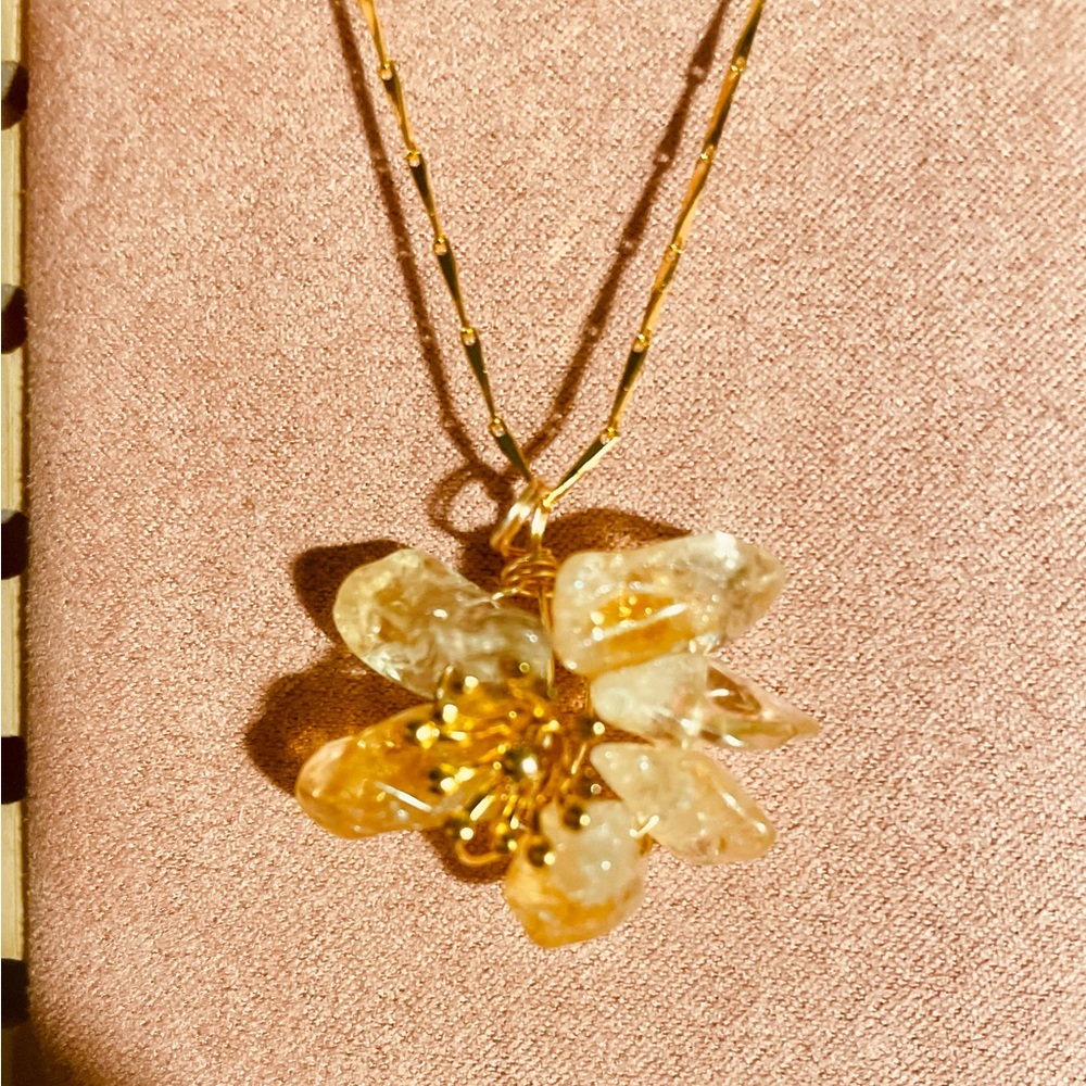 New, Gold Floral Gemstone Necklace